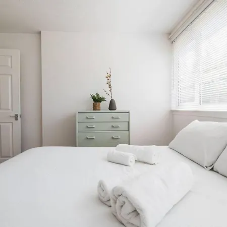 Stylish & Tranquil Flat With Excellent Connections Apartment London Exterior photo