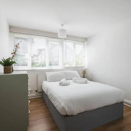 Stylish & Tranquil Flat With Excellent Connections Apartment London Exterior photo